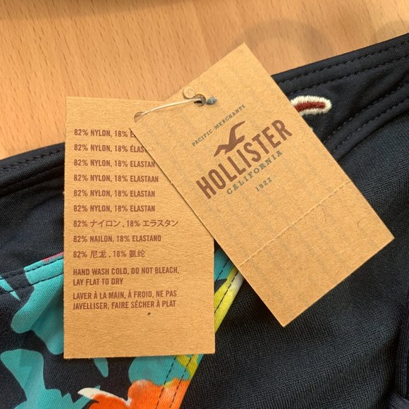 hollister matching floral navy bikini set - Picture 7 of 15